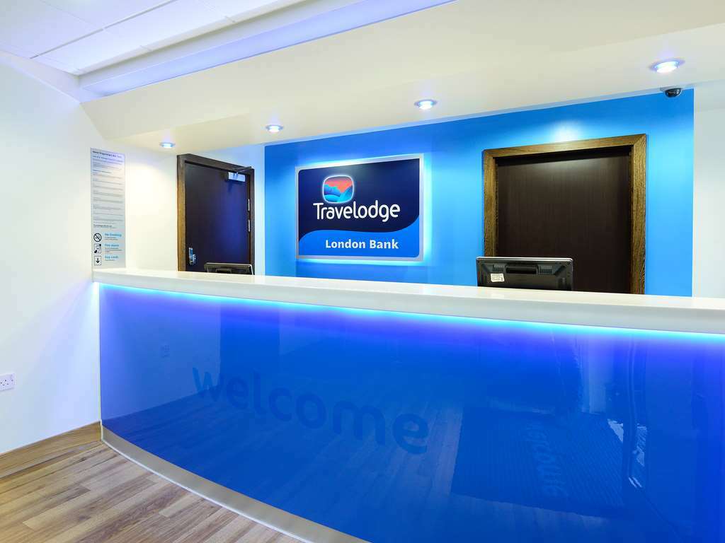 Travelodge London Central Bank Beltér fotó