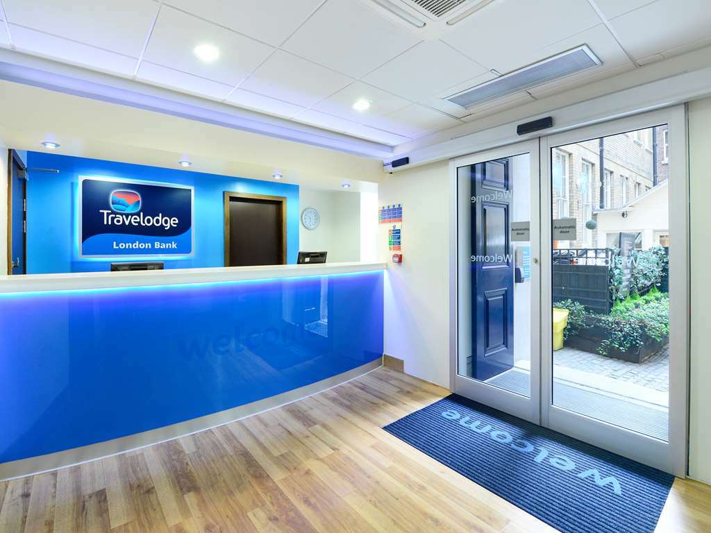 Travelodge London Central Bank Beltér fotó