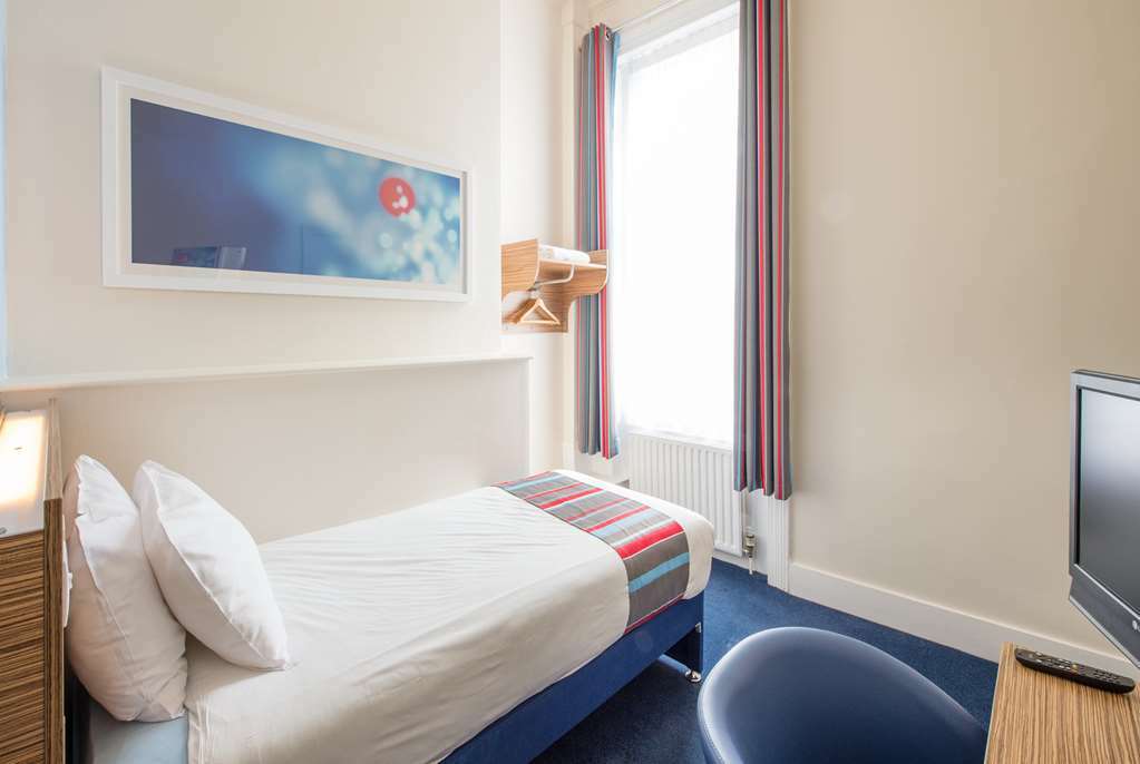 Travelodge London Central Bank Szoba fotó